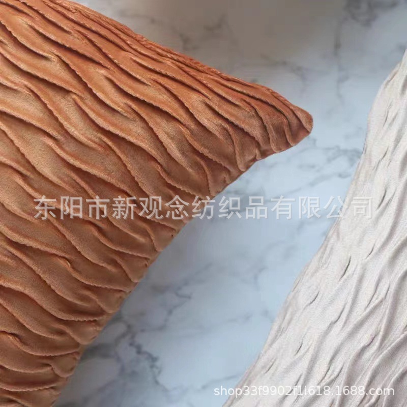 Wholesale of simple and light luxury geometric cut flower pillowcases, velvet cushion covers, Dutch fleece geometric twist cushion covers Specification image