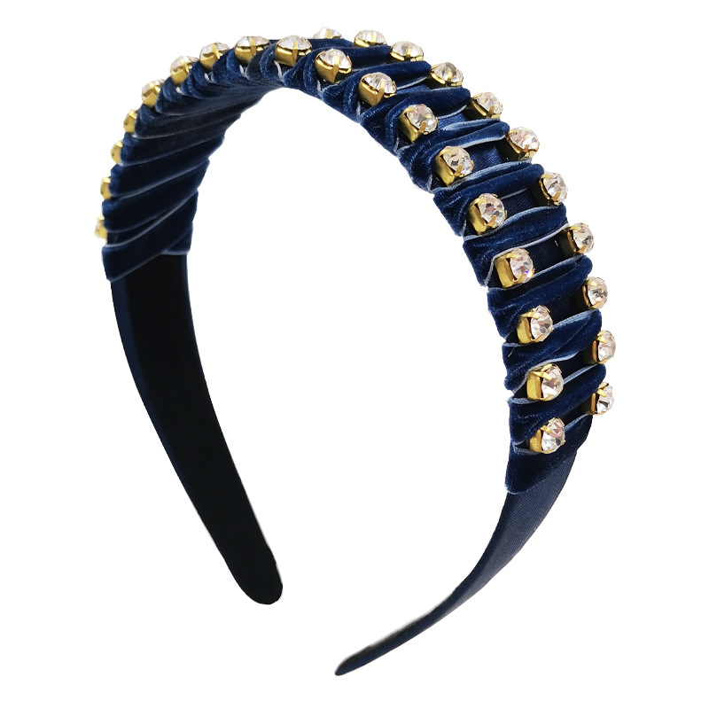 Exclusive to Qiwei Accessories, exclusive to Qiwei Accessories, exclusive to Qiwei Accessories, new cross-border European and American fashion velvet fabric finale, diamond-encrusted headband, hair accessory for women Application Scenario