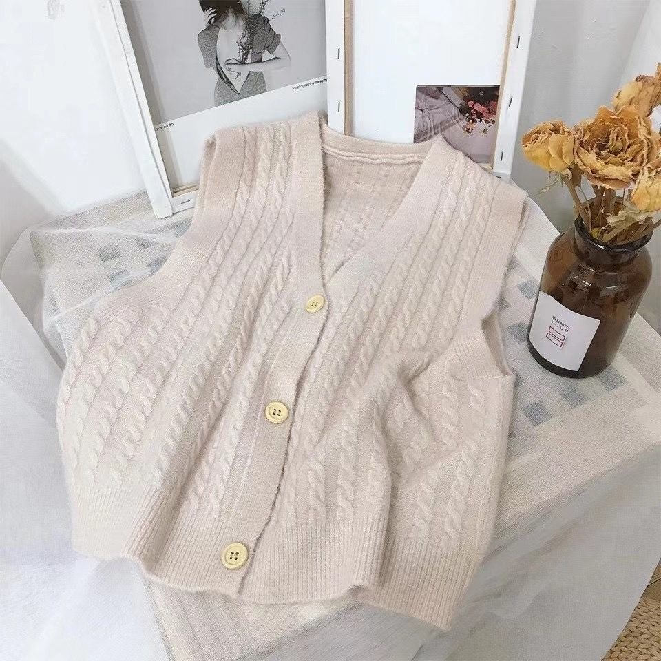 2022 Spring New Korean Version Of Women Wearing A Vest Knitted Cardigan Sweater Vest Small Vest Network Red Horse Clip Female Item Picture