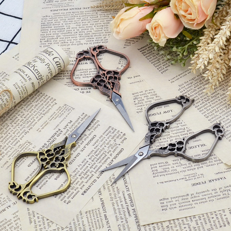 Cross-Stitch Tailor European Vintage Scissors Plum Bottle Stainless Steel Scissors Embroidery Scissors Vintage Scissors details Picture