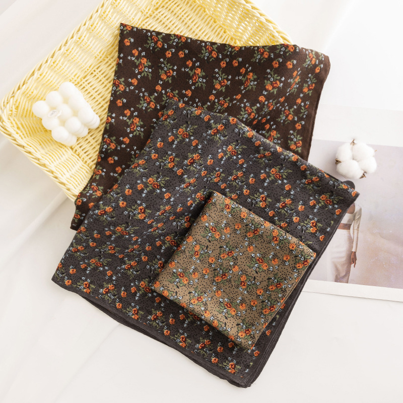 Literary And Vintage Style Printed Imitation Silk Scarf Fresh Sweet Floral Small Square Scarf Female Small Fresh Professional Wear Scarf details Picture