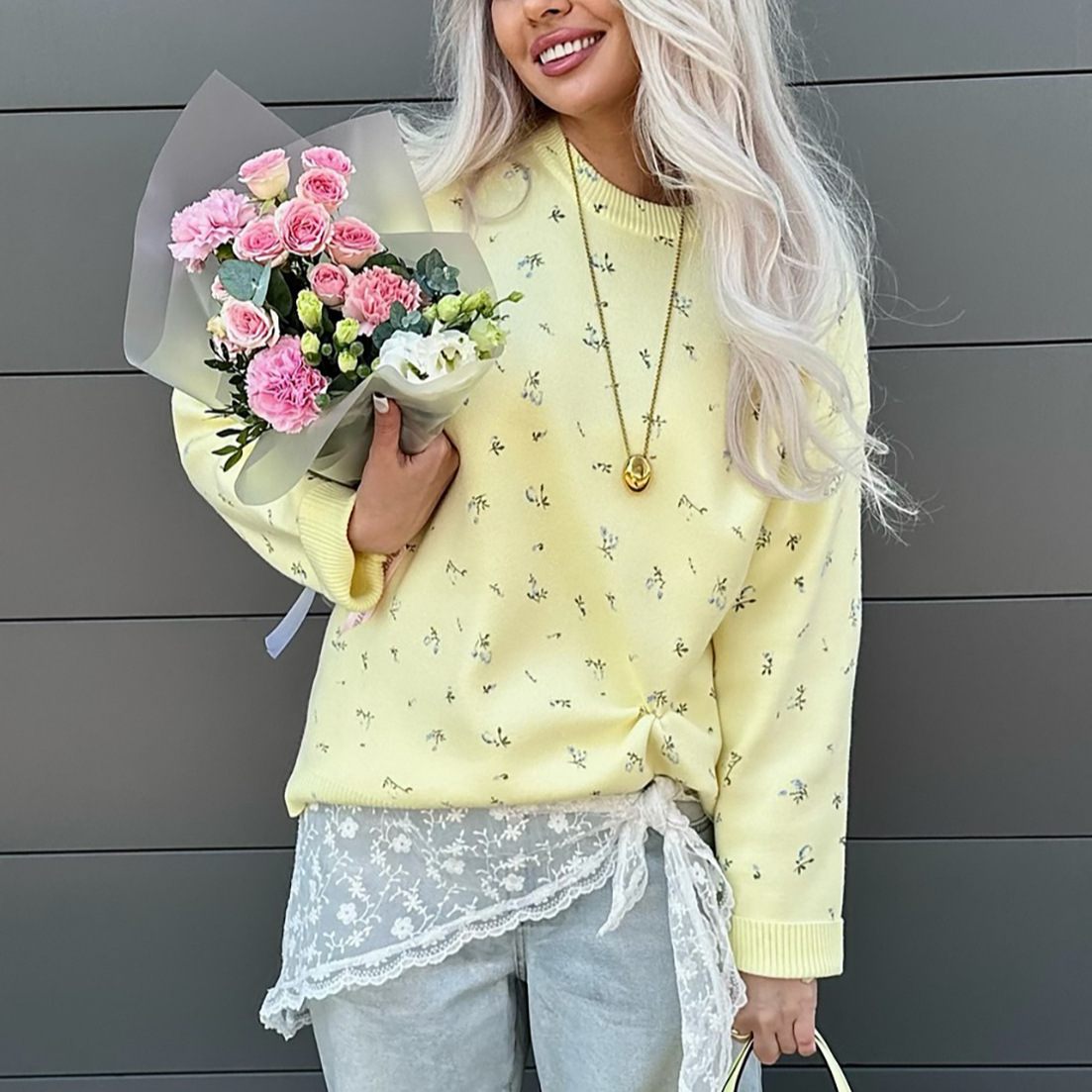 Early autumn gentle style floral round-neck sweater, loose hoodless, fresh and versatile top, niche new sweet women's clothing full figure