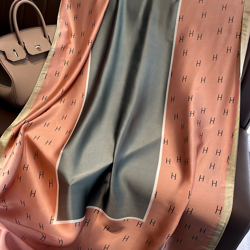Sun Block Silk Scarf Korean Version Of The New All-In-One Printed Imitation Silk Women's Scarf Decorative Thin With Shawl Beach Towel Application Scenario