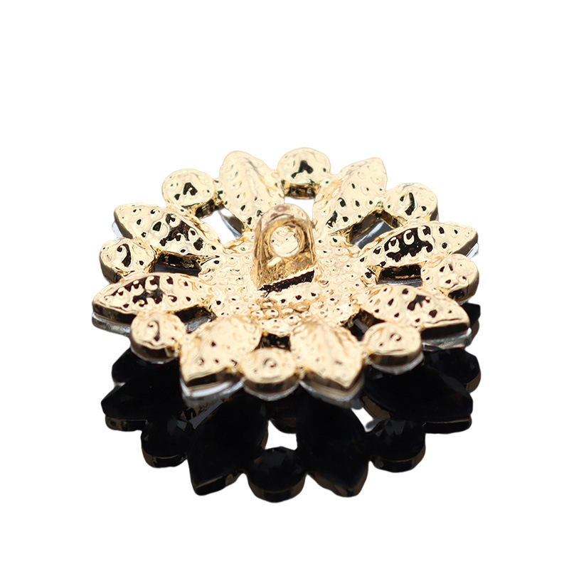 High-end metal mink, petal water diamond, diamond buckle, fur button, women's cashmere coat button, fur button, neckline decorative knob QQ Item Picture
