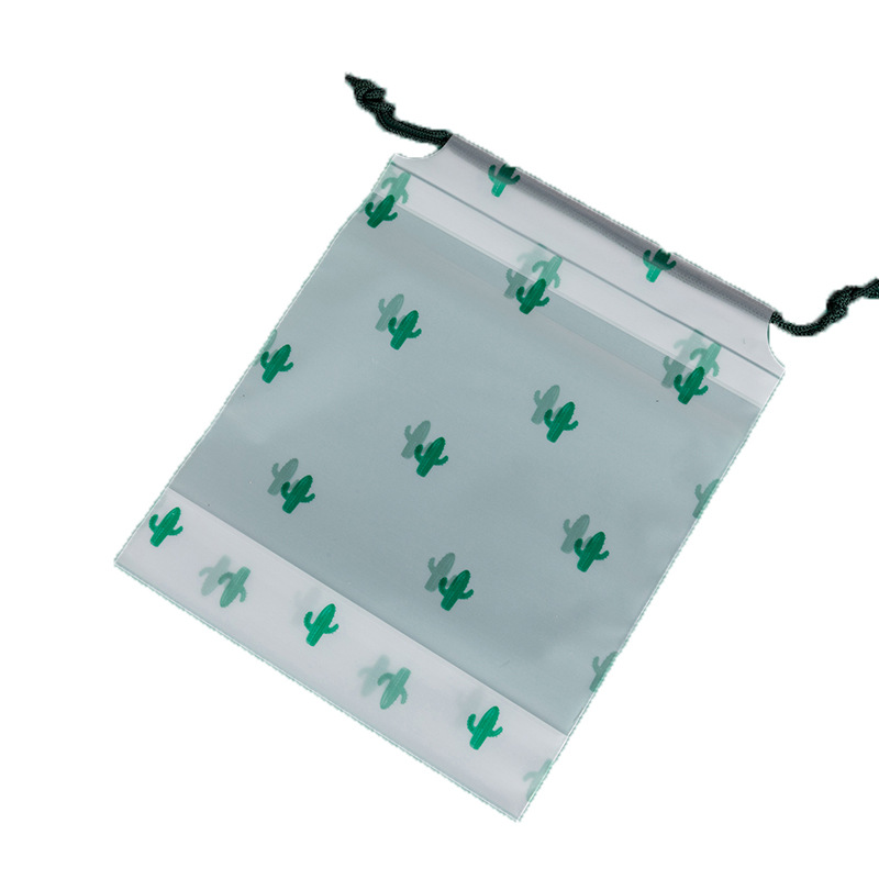 Cactus Scrub Bundle Pocket Travel Towel Sock Cosmetic Storage Bag Gift Wrap Small Fresh Drawstring Bag Item Picture