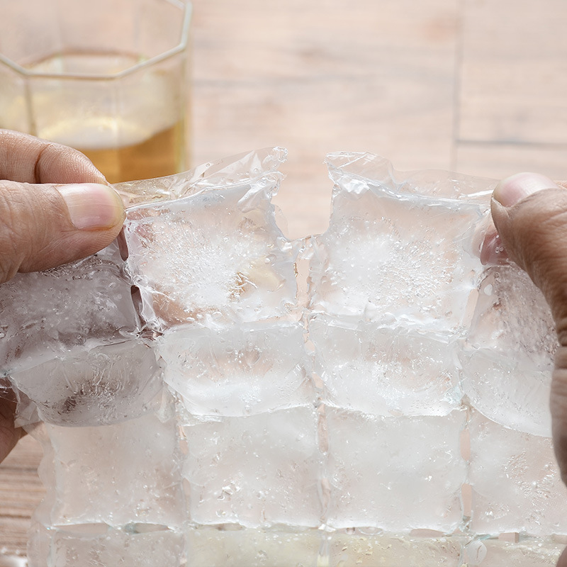 Water-Free Self-Sealing Ice Pack Ice Cream Mold Disposable Plastic Ice Lattice Bag Food Preservation And Refrigeration Self-Sealing Ice Pack Application Scenario