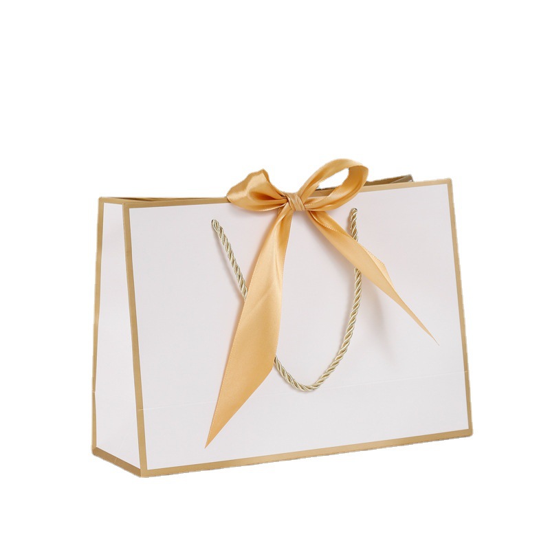 Hand-held gift paper bag, simple and fashionable packaging, gift box for giving as a present Item Picture