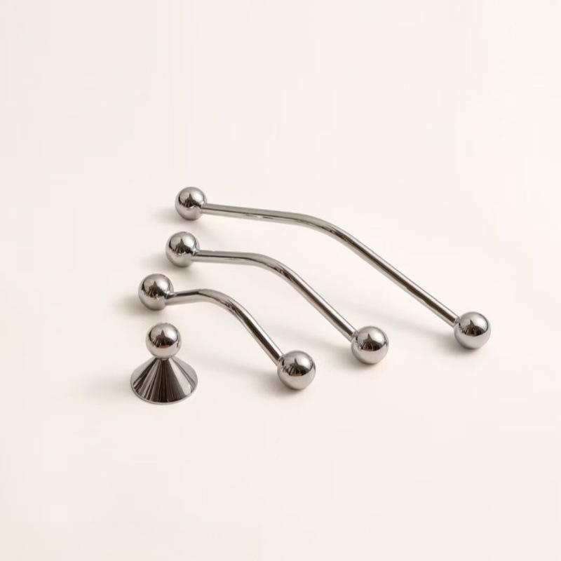 French-style zinc alloy wardrobe door handle, modern and simple chrome-plated bright silver drawer, single-hole cabinet solid handle details Picture