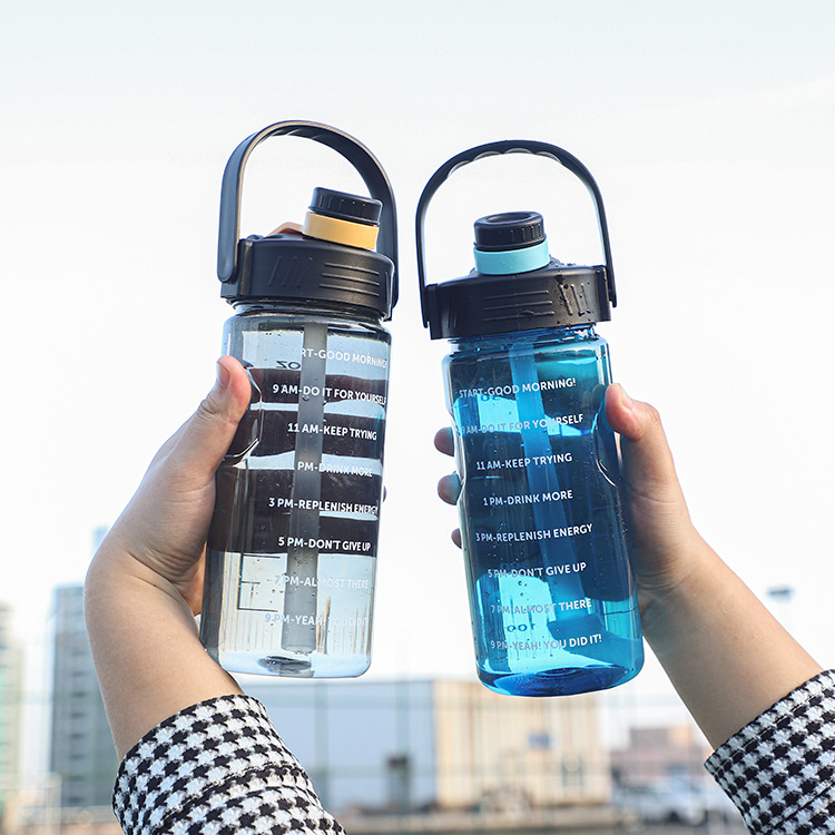 Wholesale student gift creative space cups, sports water bottles, large-capacity plastic cups, outdoor fitness portable water cups Application Scenario