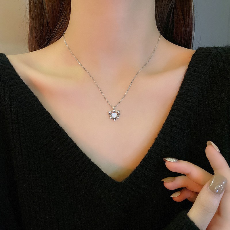 Silver Titanium Steel Chain Butterfly Love Necklace Female Ins Personality Niche Geometric Necklaces Pendant Wholesale details Picture