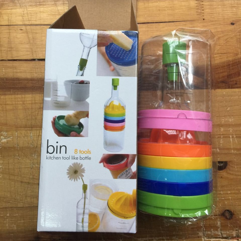 kitchen tools 8-in-1 bottle, 8-piece set of kitchenware, small tools, one-piece consignment Application Scenario