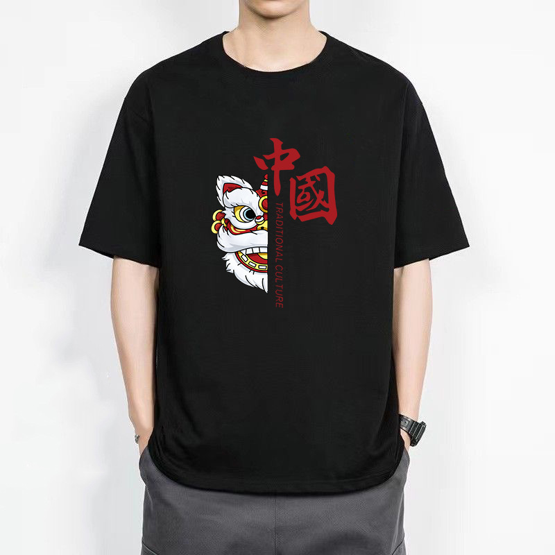 This thin, letter-shaped round-neck short-sleeved T-shirt for men is a fashionable short, trendy and versatile casual wear for men Application Scenario