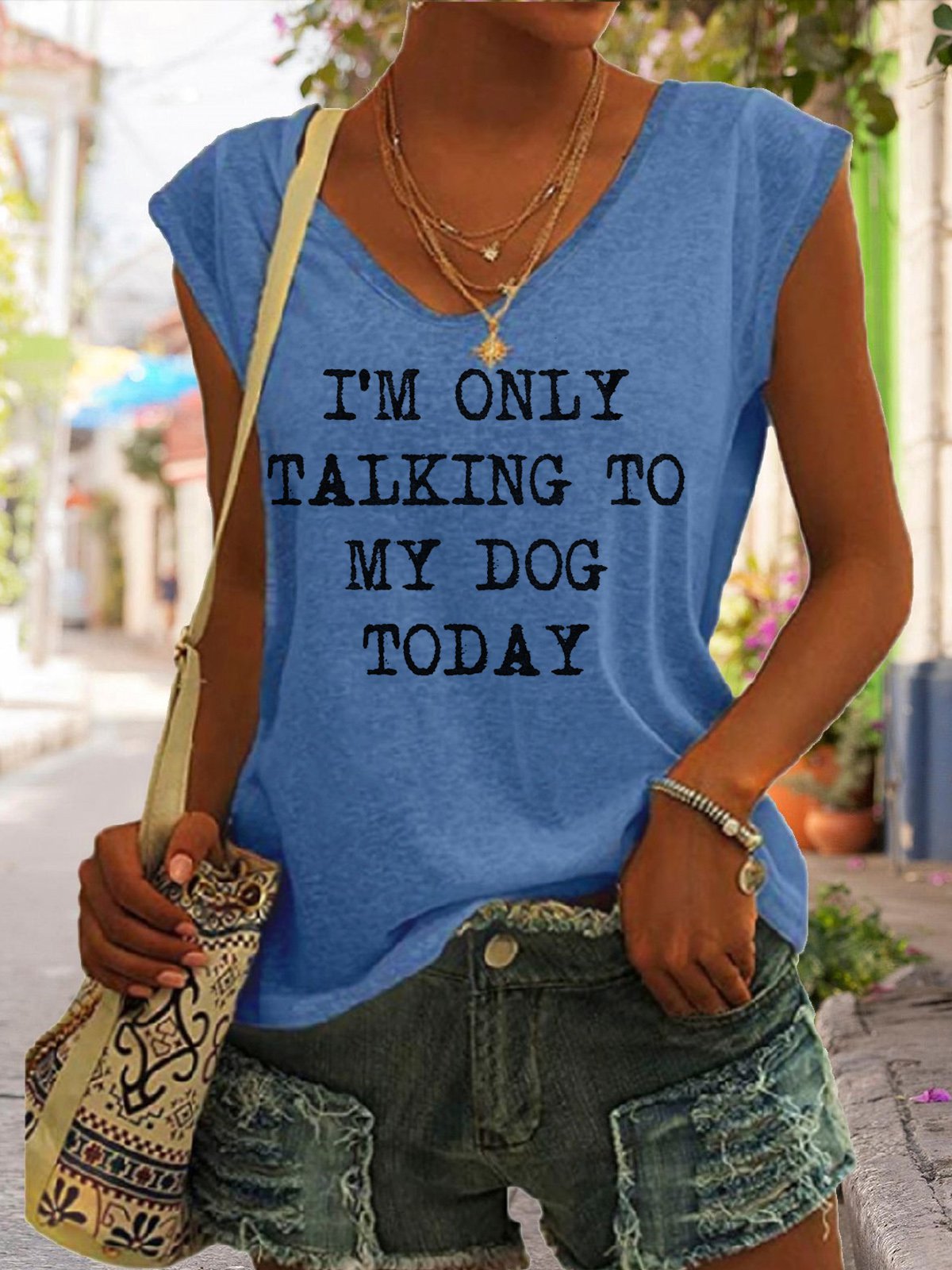 A special photo link for a patterned women's T-shirt, a cross-border European and American women's short-sleeved top Application Scenario