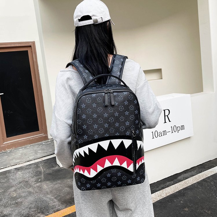 Men's backpacks, travel bags, fashionable checkered backpacks, student schoolbags, large-capacity shark bags, street fashion men