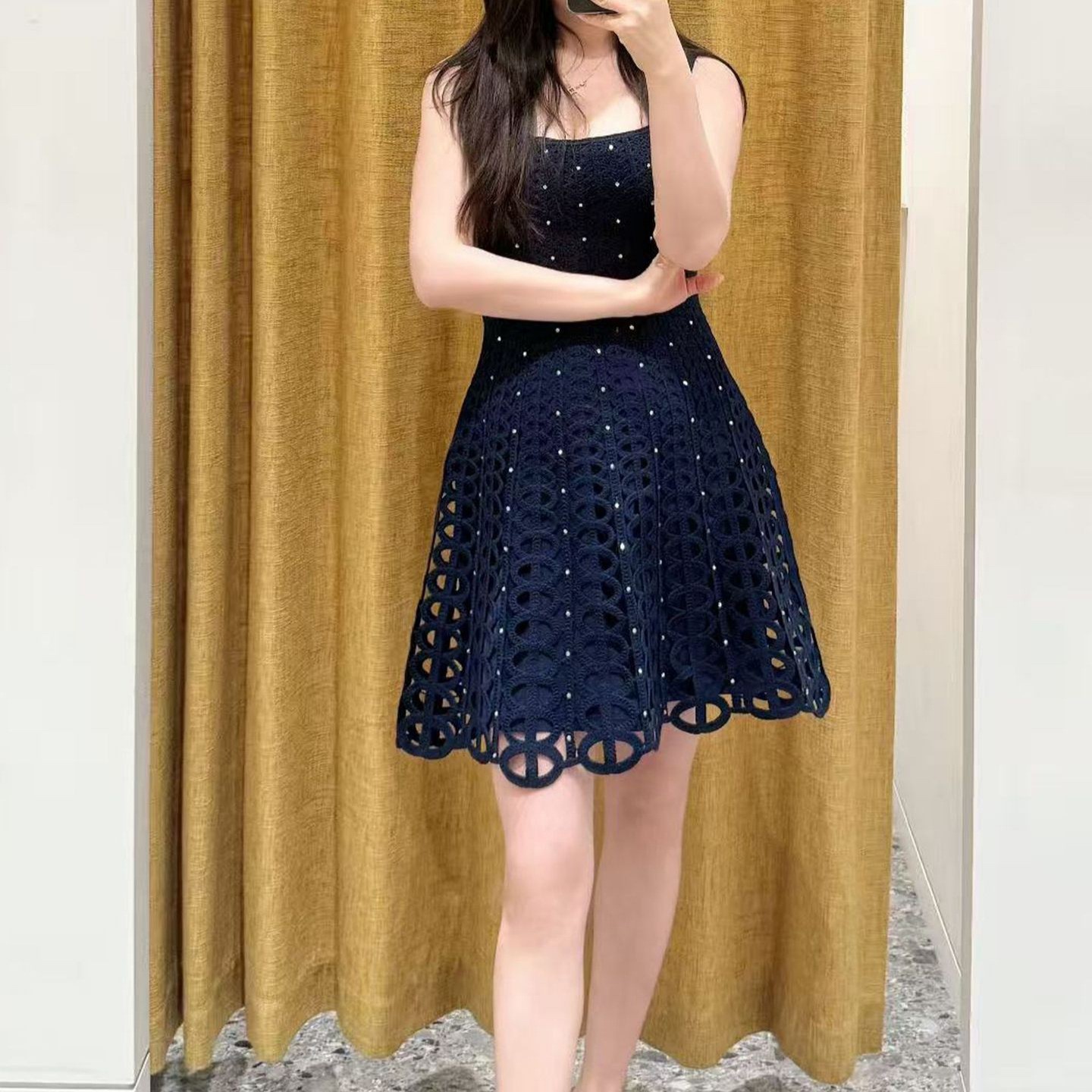 新中式M家 25高端新款女装春夏法式优雅修身显瘦方领吊带短款针织连衣裙