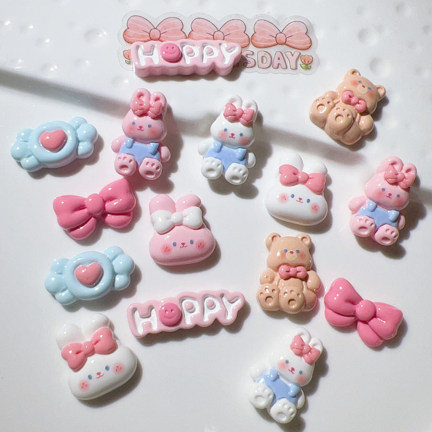 Resin Accessories Wholesale Diy Accessories Handmade Materials Shoe Fastener Hat Phone Case Accessories Bright Face Candy Bunny Application Scenario