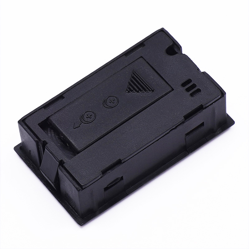Factory direct sales of embedded temperature and humidity digital display meter, mini electronic temperature and humidity meter for climbing pet box temperature and humidity meter Application Scenario