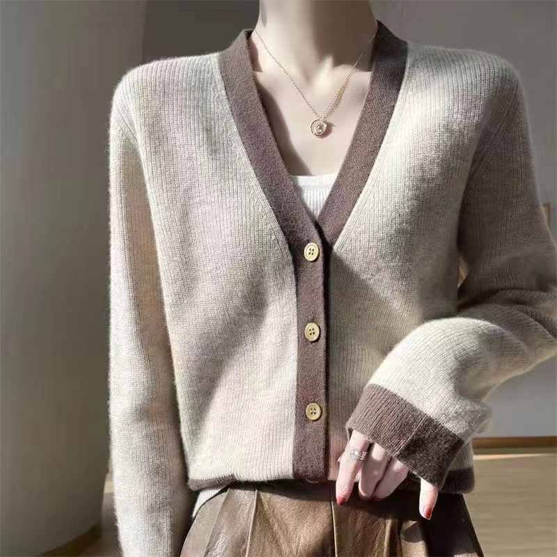 2022 Autumn Collection New Korean-style V-neck sweater women's color-blocked fashionable knitted cardigan loose top women's coat Specification image