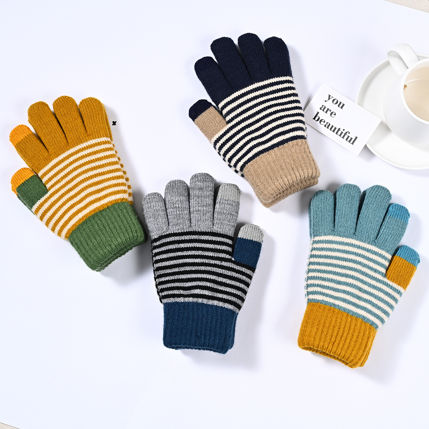 Fabricante invierno al aire libre a prueba de frío plus velvet engrosado doble capa térmica guantes de punto para adultos ciclismo pantalla táctil al por mayor para hombres y mujeres details Picture