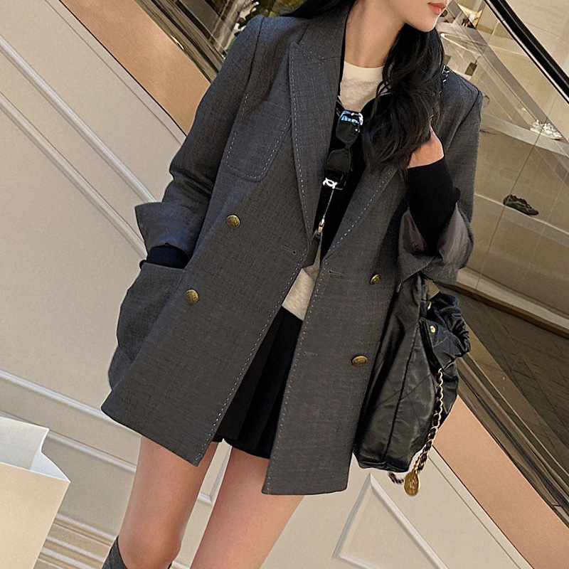 Nanyou European Goods' new autumn and winter collection is a top-notch premium European fine-spun wool casual suit jacket with long sleeves for women