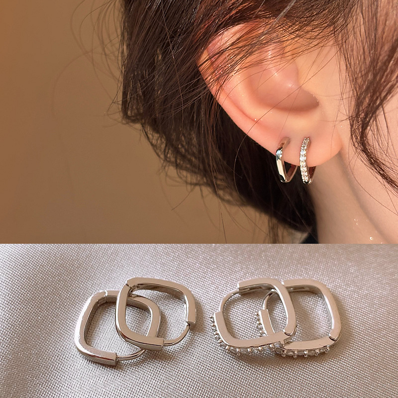 简约锆石小耳圈耳扣女小众轻奢高级感素圈耳环时尚气质百搭耳饰品详情6