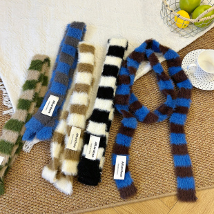 A new Korean-style knitted scarf for women in the autumn and winter of 2025, featuring a wool blend and dog embroidery, is versatile, warm, simple and fashionable pic 18