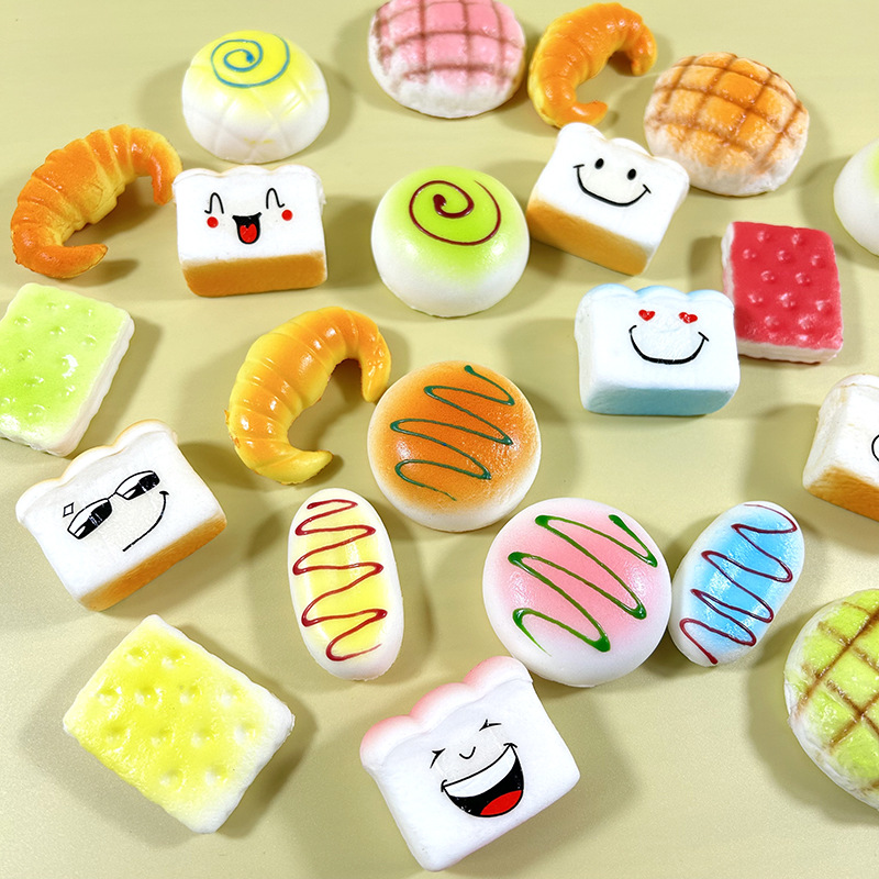 仿真食玩PU慢回弹解压玩具迷你菠萝包捏捏乐儿童礼物减压发泄神器