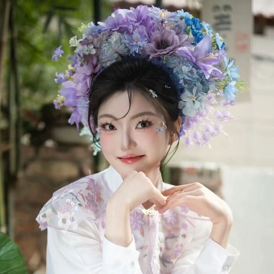 Flower hairpin headwear, flower hairpin headband, silk flower headband, Hanfu accessory, three-dimensional flower wreath, flower encircle, flower headband, photo headwear Application Scenario