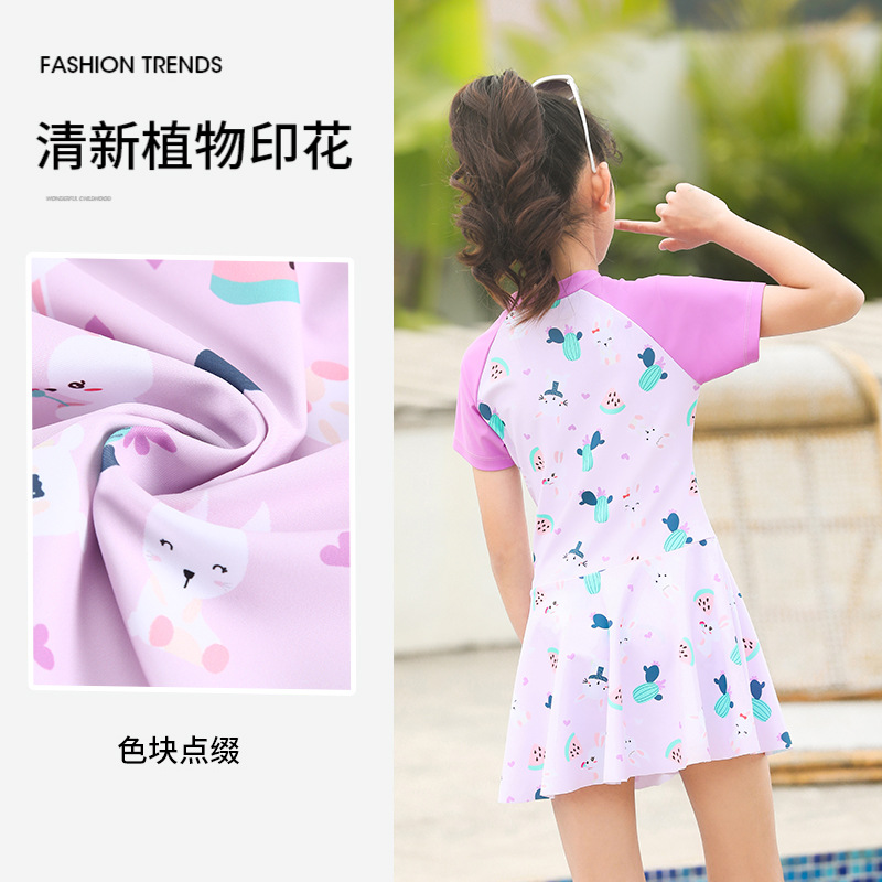 Children's Swimwear Girls Sunscreen Quick-Drying Swimsuit 3-7 Years Old Baby Two-Piece Swimsuit Cartoon Watermelon Wading Swimsuit Application Scenario