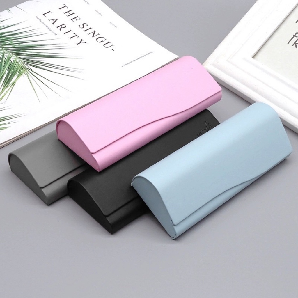 Factory direct sales of new eyeglass cases, handcrafted for myopia, fresh and simple Korean style, retro and high-end, portable for students, anti-pressure printed characters