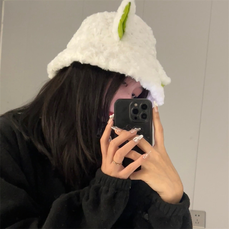 Dark Lamb Hat Autumn/Winter Plush Cute Fisherman Hat Warm Basin Hat Animal Bucket Hat Autistic Plain Hat Woman Application Scenario