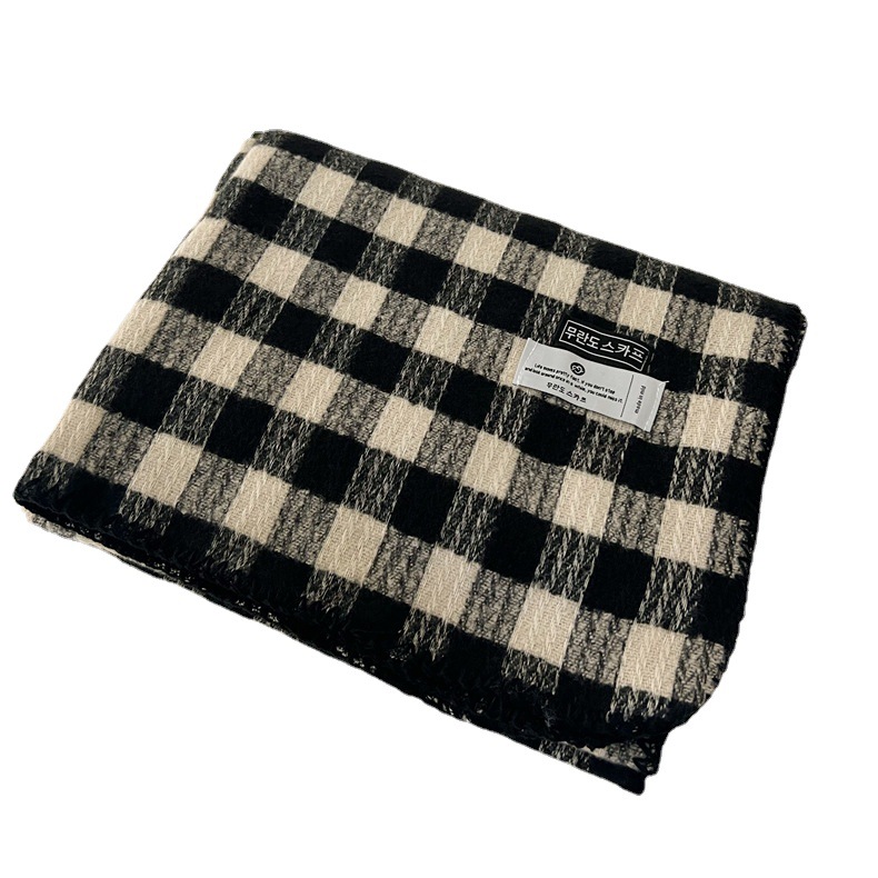 Korean Retro Plaid Scarf Woman Dongdaemun New Winter Thickened Korean Cape Dual Purpose Warm Scarf Green Item Picture