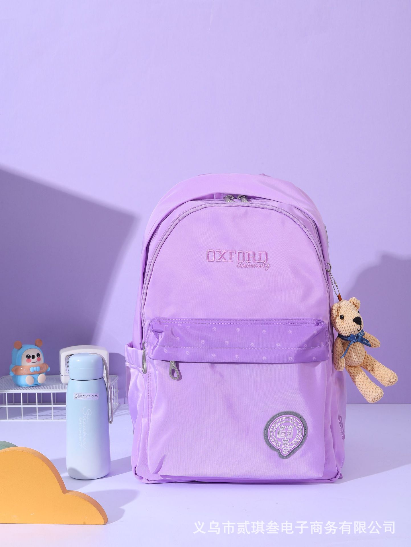 小学书包实物图