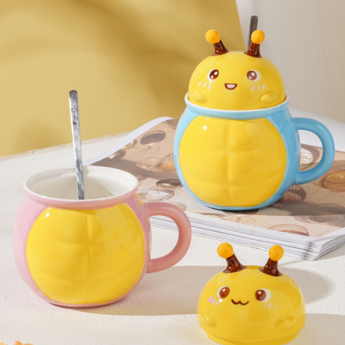 Cute and niche creative cartoon ceramic cups with LIDS for girls, funny birthday gifts for best friends, and high-quality appearance mugs Specification image