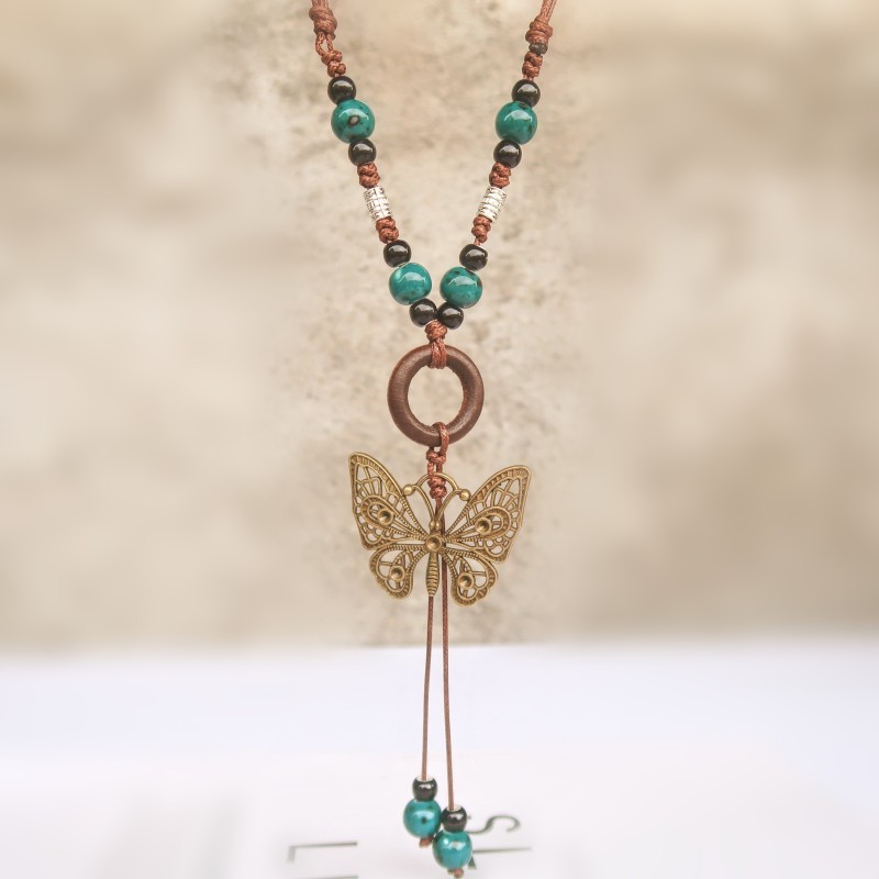 Wholesale of Guifei Butterfly Ethnic Style ceramic long sweater Chain, women's ancient style pendant, retro Chinese style butterfly necklace Application Scenario