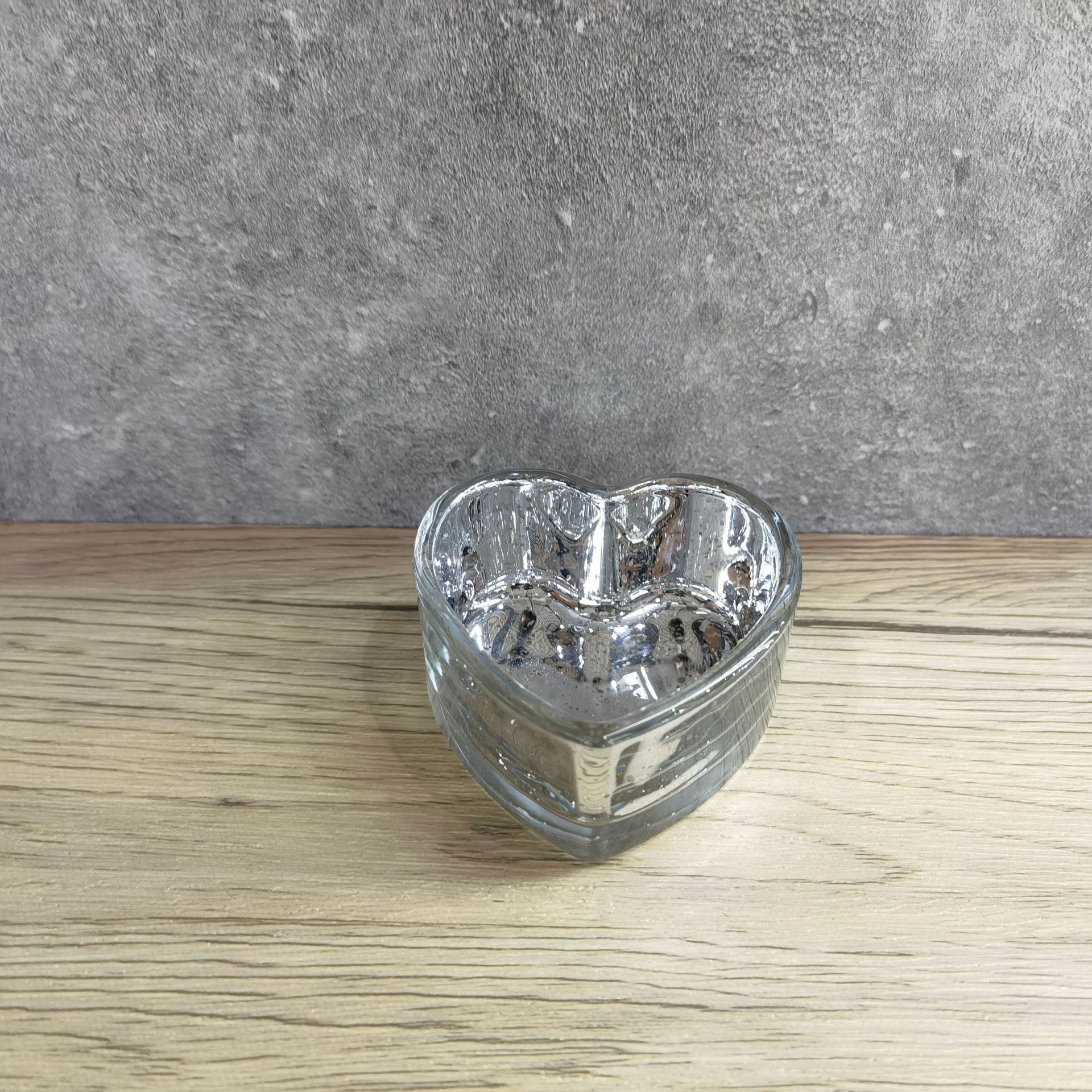Creative Heart Candlestick Electroplated Broken Silver Heart Candlestick Peach-Heart Jar Ashtray Table Decoration Aromatherapy Candlestick details Picture