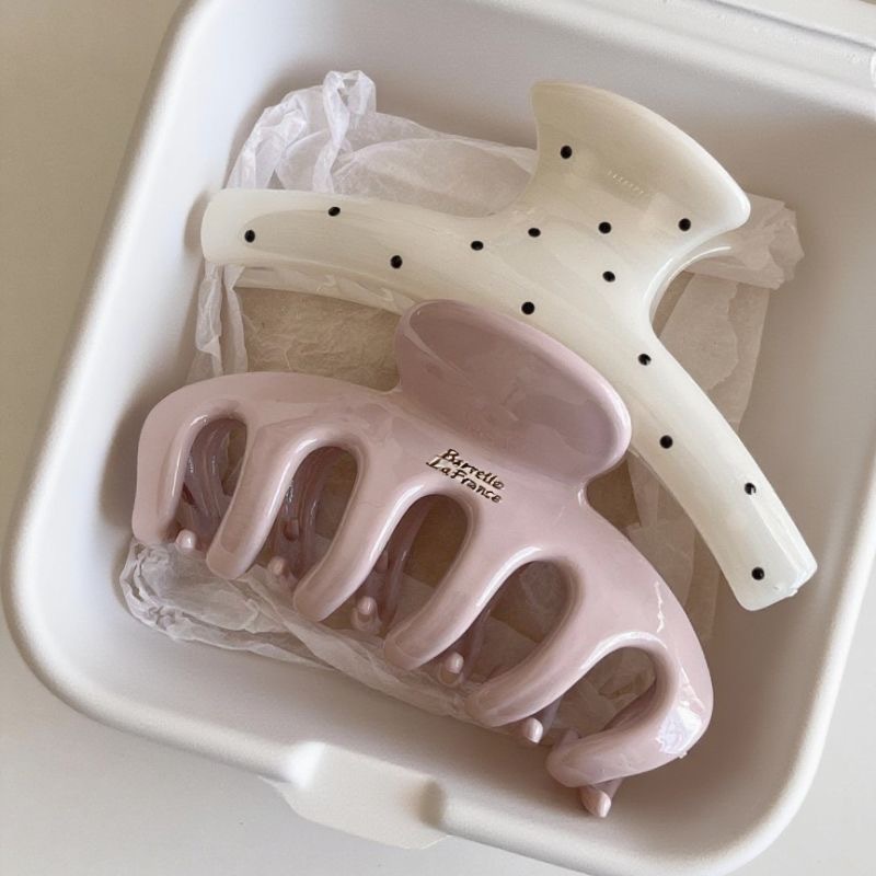 A simple and elegant polka dot clipper for women's large back head, a high-end shark clip, and a laid-back style hair clip headwear details Picture
