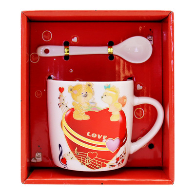 Ceramic cups, coffee cups, milk cups, water cup sets, cute cartoon Bear designs, Qixi Festival Valentine's Day gifts, couple and student small gifts available. logo factory direct supply