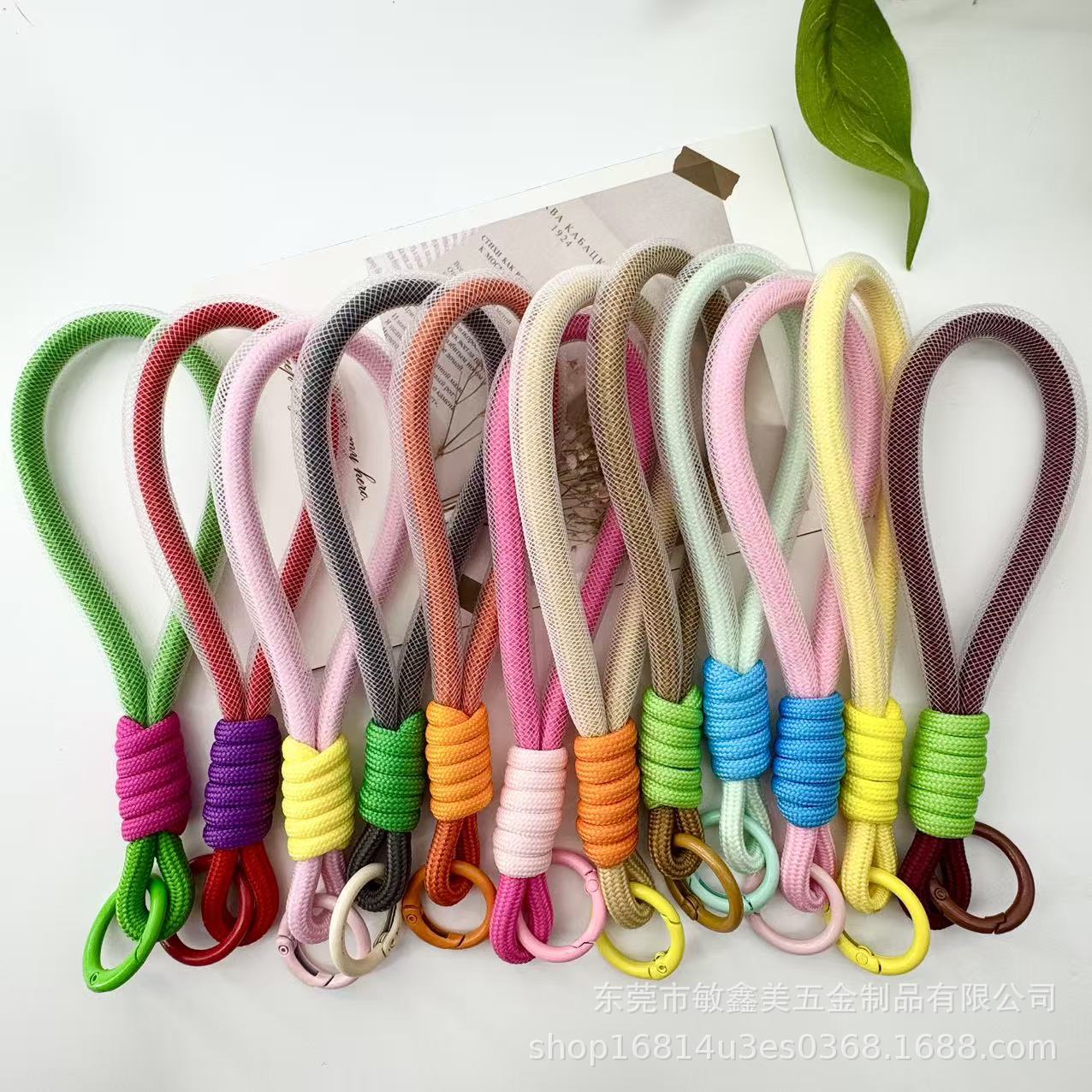 供应彩色新款手机挂绳通用涤纶短款编织小提绳多色可选防丢绳挂饰