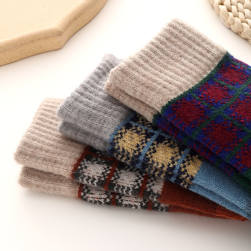 Otoño invierno adulto guantes calientes tejer jacquard tartan patchwork color plus peluche protección contra el frío pantalla táctil lana guantes de dedos divisores Specification image