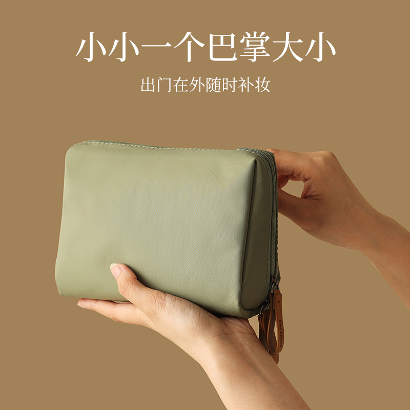 Mini Red Envelope Makeup Bag Portable Makeup Storage Bag Simple Waterproof Travel Storage Bag Hold Bag details Picture