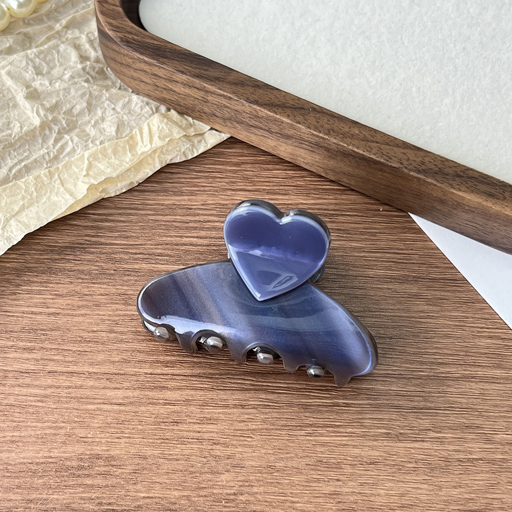 Korean acetate clip, French elegant heart-shaped hair clip, high-end and elegant bangs clip, headwear, semi-tied hair clip pic 5