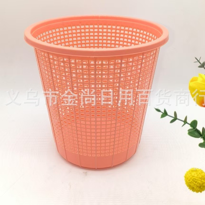 Wholesale simple household hollowed-out trash cans, plastic wastebaskets without pressure rings, and simple kitchen and bathroom storage buckets Application Scenario