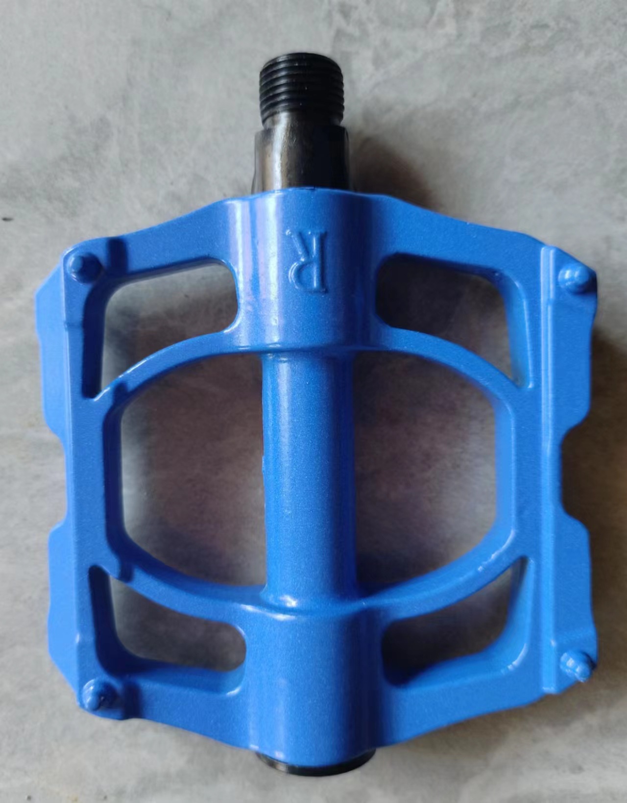 Bicycle pedals, mountain bikes, three-ply aluminum alloy four-bearing pedals, bicycle road cycling accessories Specification image