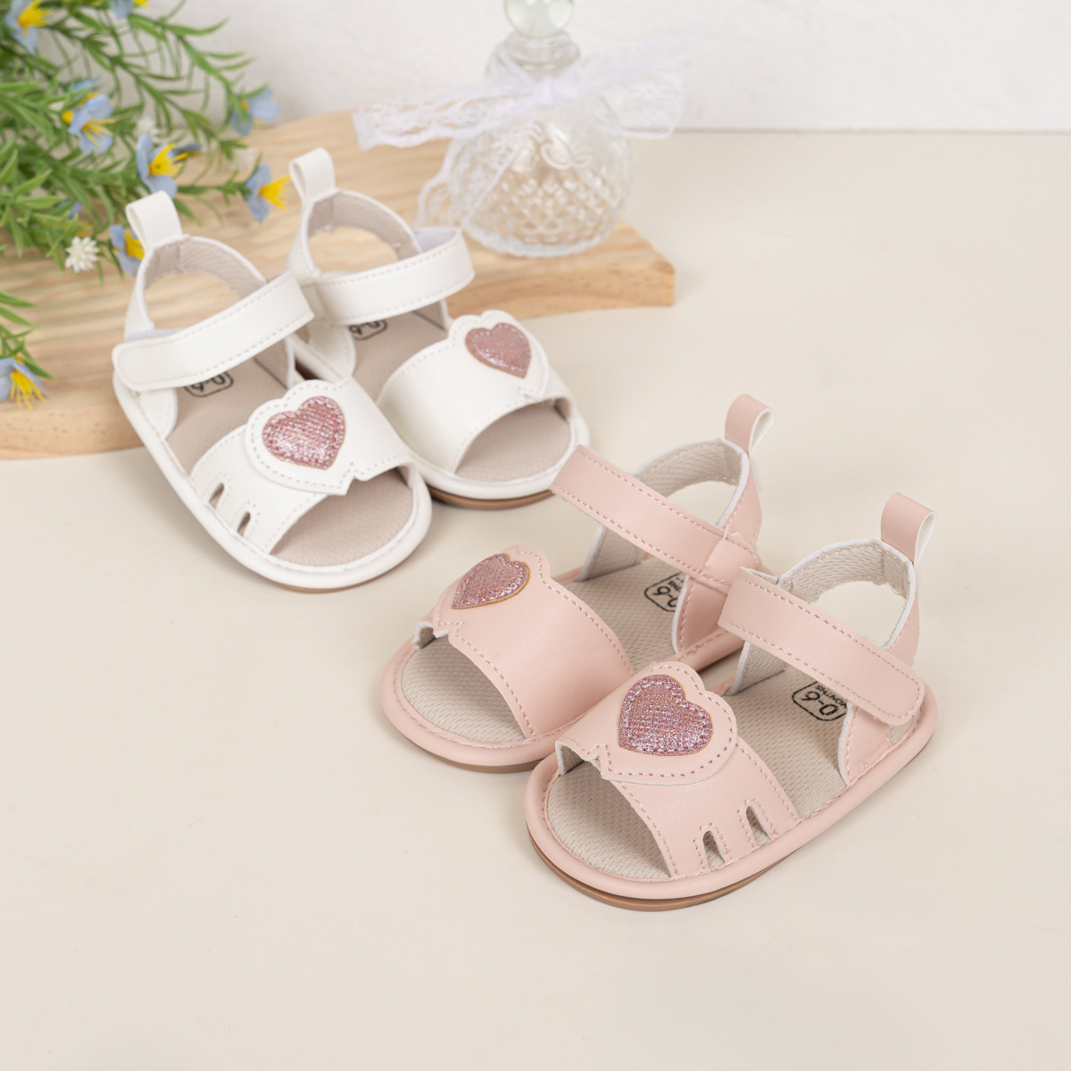 亚马逊跨境2025新款爱心亮片凉鞋韩版可爱学步鞋baby shoes