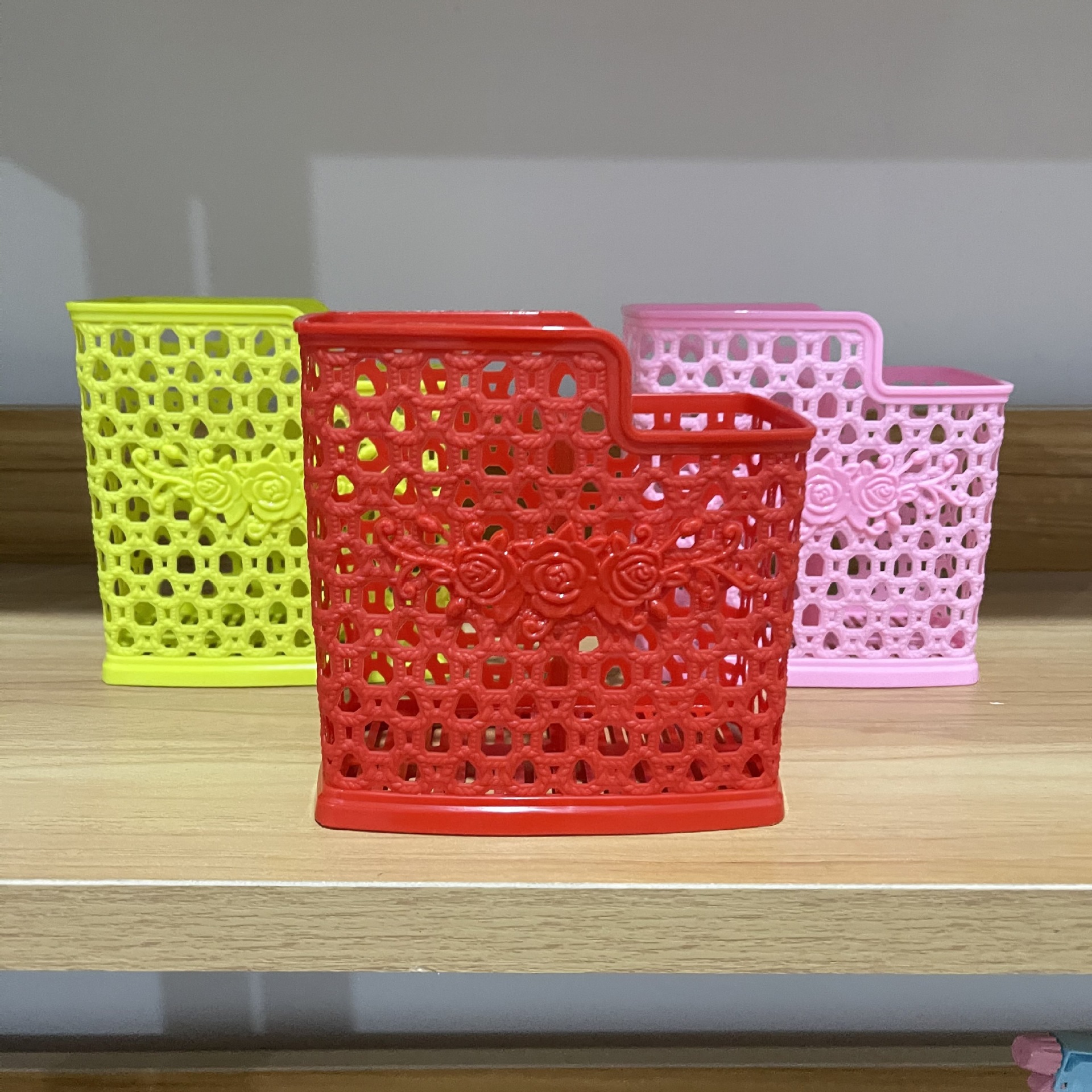Double-grid quick cages, hollowed-out quick cages, quick cages for household use, leaky quick cages, 2-yuan wholesale supply, wholesale of general merchandise gifts details Picture
