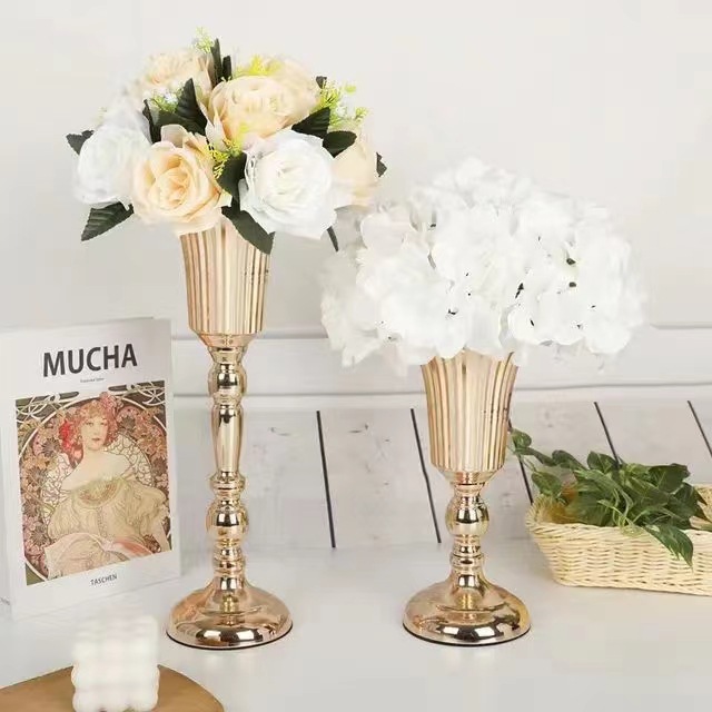 European Cross Border Tabletop Wedding Props Metal Crafts Flower Arranger Electroplating Vase Wedding Table Decoration details Picture