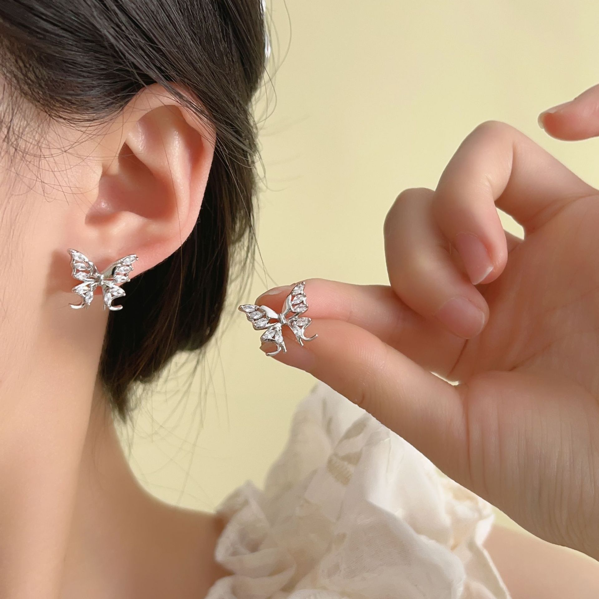 饰品/耳钉/耳饰/耳钉植绒/耳堵细节图