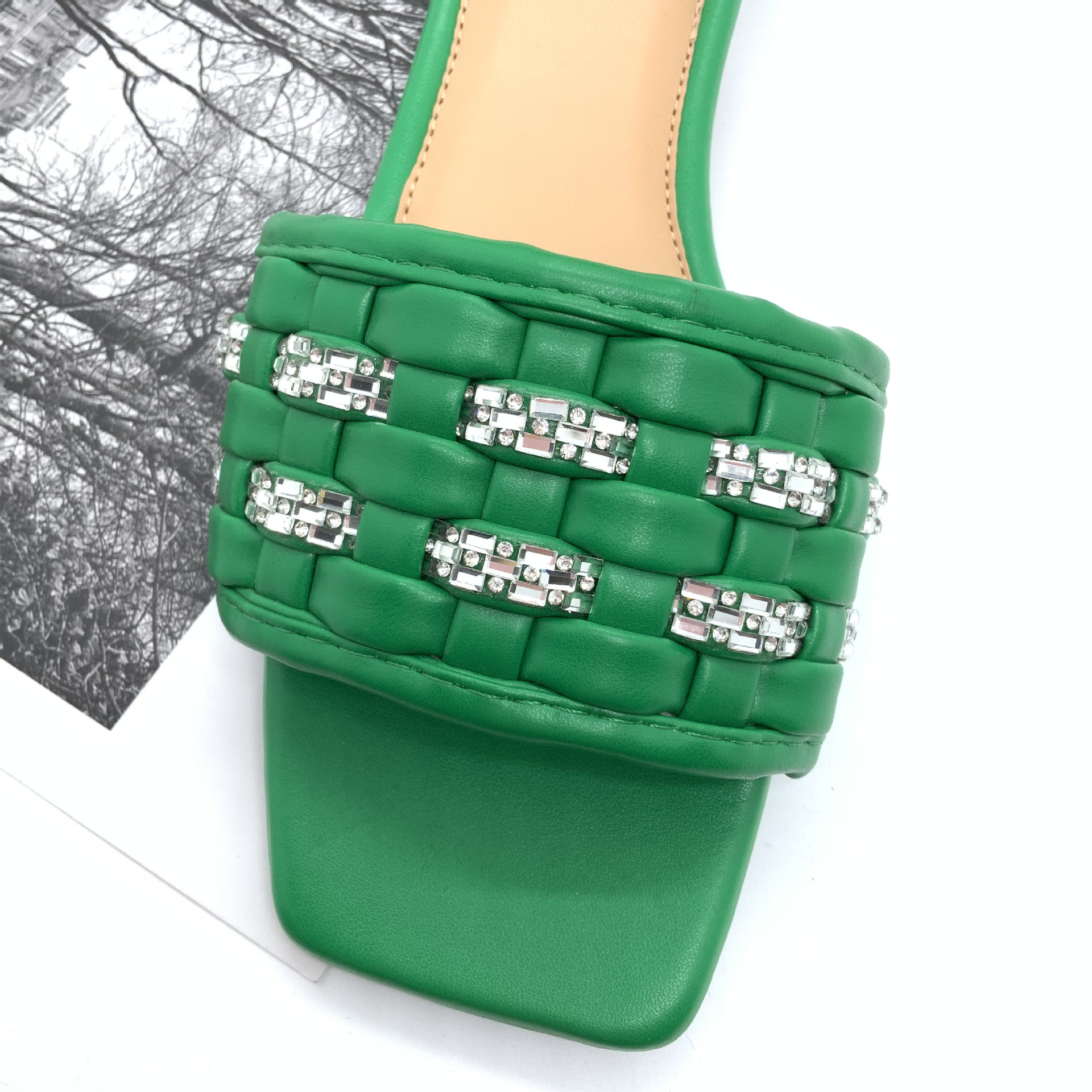 Foreign Trade Sandals Large Size Slippers Women's Summer New Guangzhou Women's Shoes Craft Shoes Thick Heel Low Heel Comfortable Slippers Application Scenario