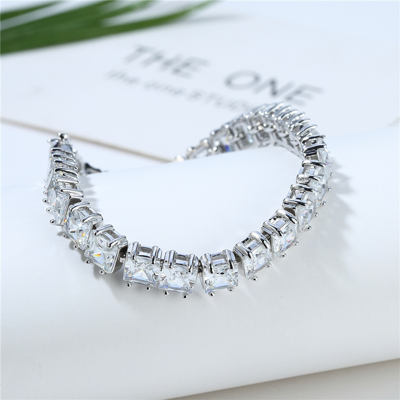 Kashi European and American cross-border personalized geometric multi-element rhinestone set bracelet, retro and simple copper bracelet and jewelry Specification image